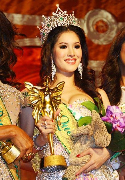 Un top care te va lăsa mască. Cinci femei SUPERBE care ascund un secret imens 125564