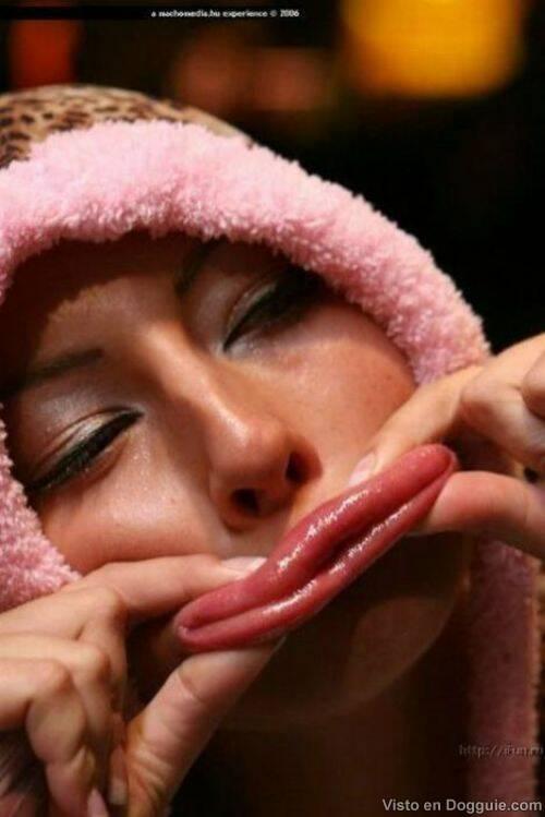 Când e prea mult nici lui Dumnezeu nu-i place. Pentru ele siliconul ar trebui interzis 125772