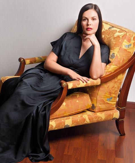 Secretul pe care nu te aşteptai să-l citeşti în ochii ei. Vezi ce ascunde această femeie 125701