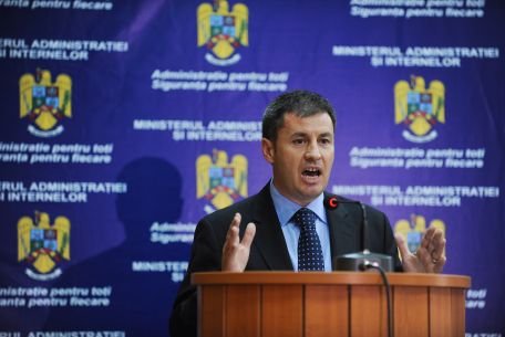 ALERTĂ ÎN ROMÂNIA. Ministrul de Interne a convocat comandamentul pentru situaţii de criză