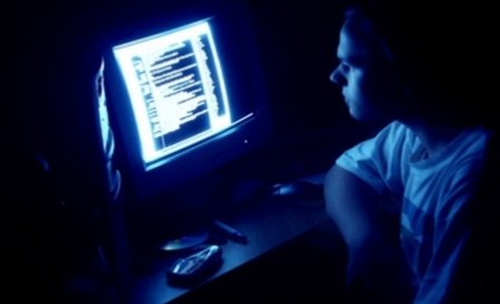 Hackerul clujean care a spart serverele NASA, condamnat la trei ani de închisoare cu suspendare