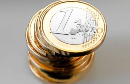 Leul creşte în raport cu euro şi dolarul american. Vezi cursul BNR