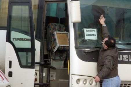 Transportatorii sunt ameninţaţi să nu ajute protestatarii să ajungă la Bucureşti
