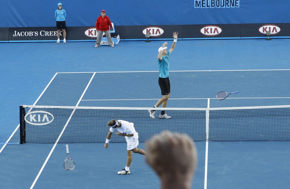 Australian Open: John Isner, victorie dramatică în faţa lui David Nalbandian. Argentinianul a acuzat arbitrajul