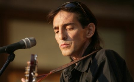 Cristian Paţurcă, trubadurul Revoluţiei din '89, a fost omagiat la un an după moarte în Piaţa Universităţii