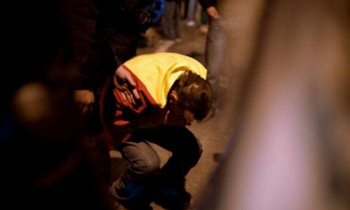 România, unită de proteste. Violenţele din Bucureşti, din perspectiva unui fotograf. „Dă-i, mă, şi lu` ăsta!” 126552