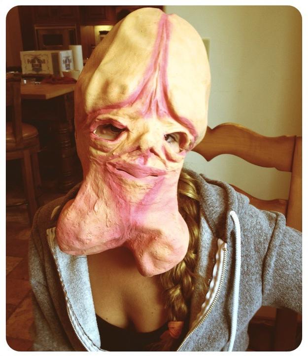 A luat-o lumea razna! Vezi ce şi-a pus în cap una din cele mai celebre artiste 126743