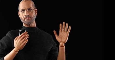 Păpuşa Steve Jobs nu va mai apărea în magazine. De ce a renunţat compania producătoare la proiect