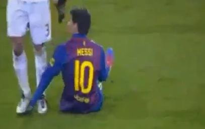 Pepe şi-a cerut scuze pentru că l-a călcat pe mână pe Messi: „Nu a fost intenţionat”