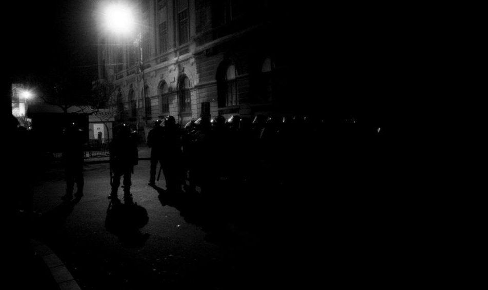 Românii strigă, dar Băsescu nu-i aude. A şaptea zi de proteste în Bucureşti. Fotografii inedite cu violenţele din Capitală  126951