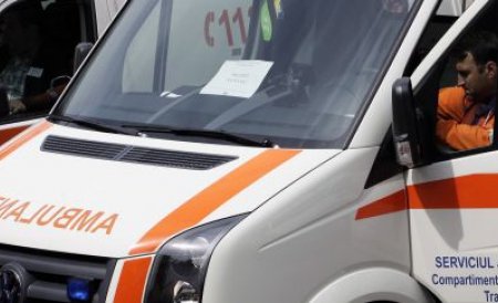Bucureşti: Accident grav cu doi răniţi, cauzat de viteza de peste 100 km/oră