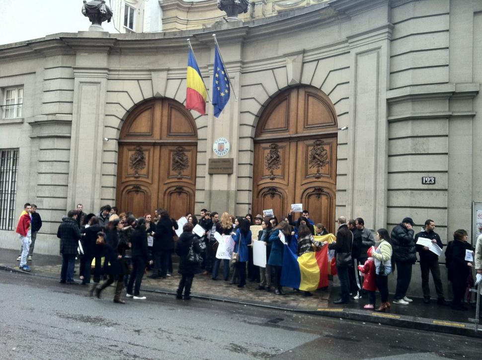 Va rugăm să ne scuzaţi, nu trimitem cât furaţi. Vezi mesajele românilor din diaspora pentru guvernanţi 127232