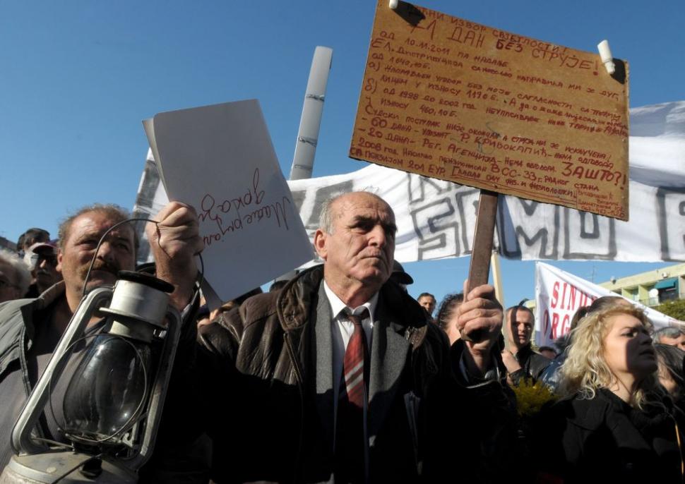 Circa 5.000 de oameni au protestat la Muntenegru, împotriva &quot;guvernului magnaţilor&quot; 127286