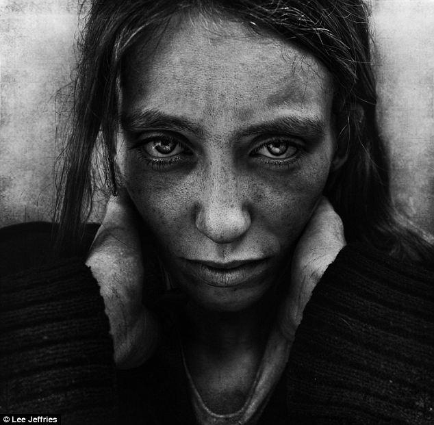 Chipul care a cutremurat lumea. Imaginile care au reuşit să dea o definiţie tristeţii 127374