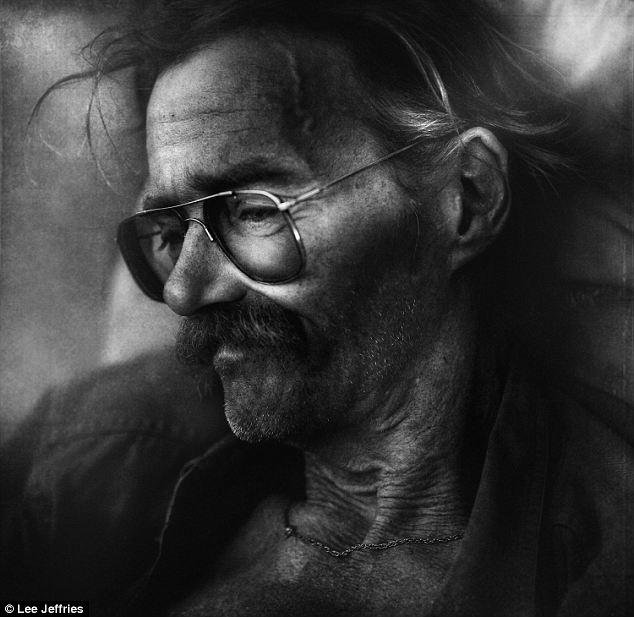 Chipul care a cutremurat lumea. Imaginile care au reuşit să dea o definiţie tristeţii 127379