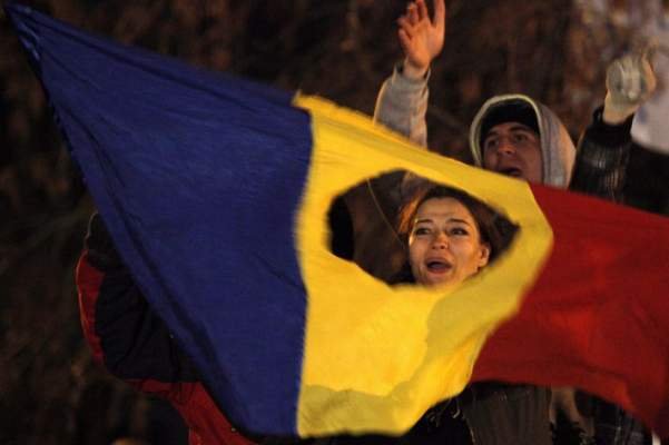 &quot;Jos Guvernul, jos Băsescu&quot; vor striga românii din Chişinău, Viena şi Islanda. Protestele se intensifică peste graniţe