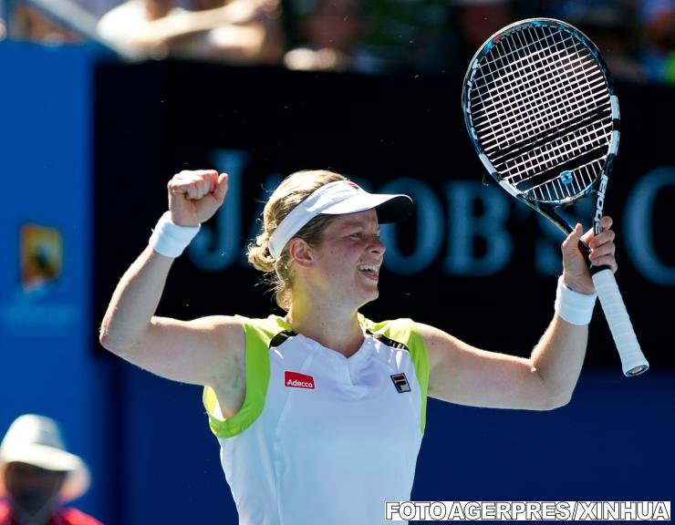 Kim Clijsters a învins-o pe Caroline Wozniacki şi s-a calificat în semifinale la Australian Open