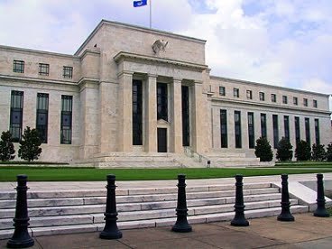 Fed a luat decizia istorică de a stabili o ţintă de inflaţie, de 2%