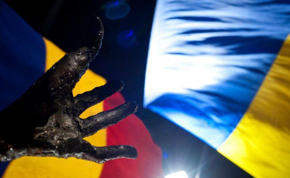 Să mai zică cineva că românii sunt inculţi, „ciumpalaci” şi „viermi”! Mesaje inteligente, la protestele din Piaţa Universităţii 127906