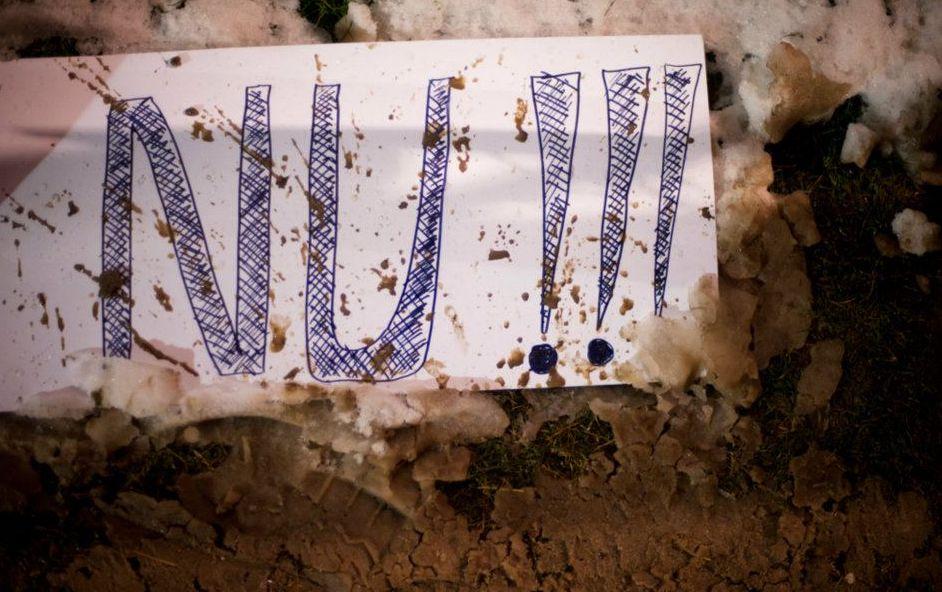 Să mai zică cineva că românii sunt inculţi, „ciumpalaci” şi „viermi”! Mesaje inteligente, la protestele din Piaţa Universităţii 127907