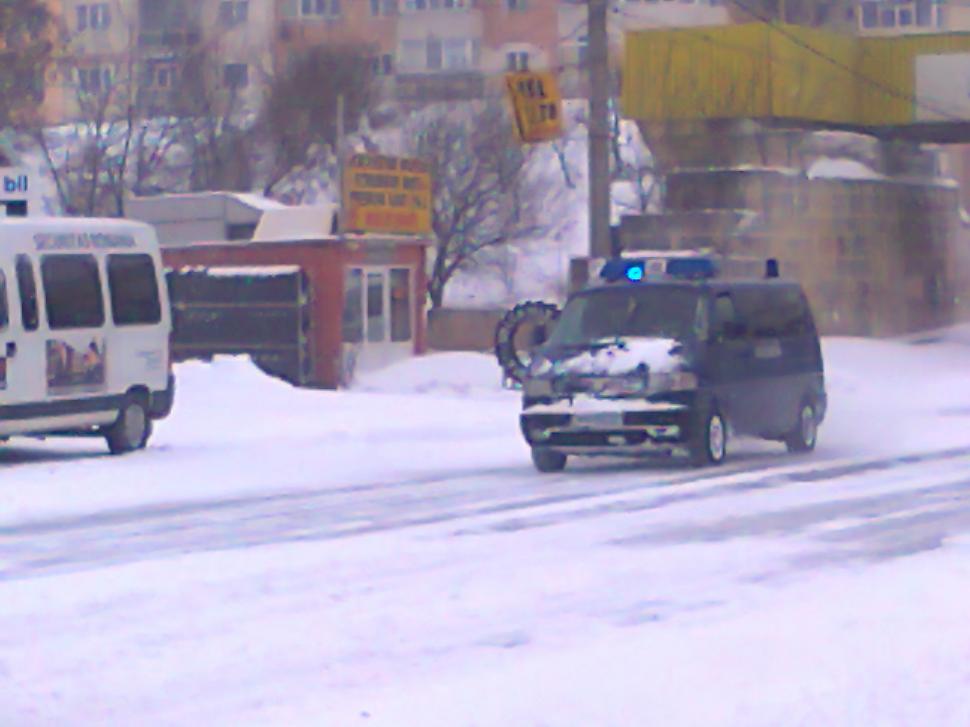 "NIMENI nu vine să ne scape. Stăm aici de 15 ore!", mesaje disperate trimise de utilizatorii www.antena3.ro 128150