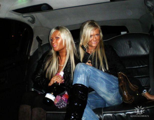 Blonde, bronzate, rujate şi îmbrăcate în roz. Piţipoancele s-au mutat de pe Hi5 pe Facebook 128236