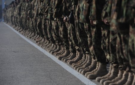 Franţa retrage trupele combatante din Afganistan până la sfârşitul lui 2013