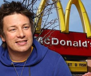 McDonald's, forţat de Jamie Oliver să renunţe la un ingredient nociv din hamburgeri: Este cel mai ieftin produs pentru câini