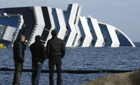 Proprietarul vasului naufragiat Concordia vrea să plătească pasagerii, pentru a evita litigii