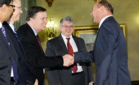 Preşedintele Băsescu se întâlneşte cu delegaţia FMI, CE şi BM, marţi, la Cotroceni 