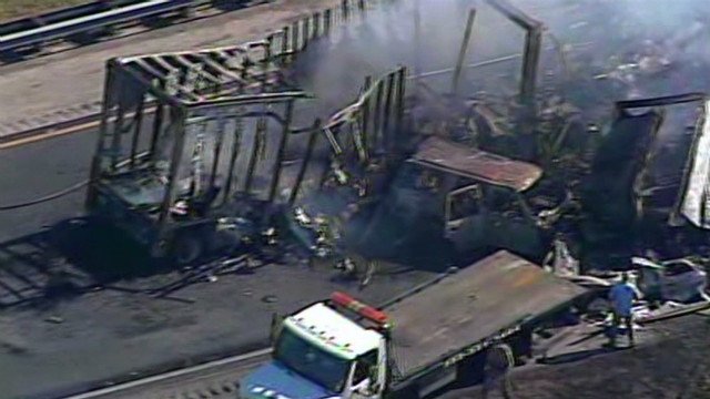 Tragedie în Florida: 10 morţi şi 19 maşini distruse din cauza fumului provenit de la un incendiu de vegetaţie