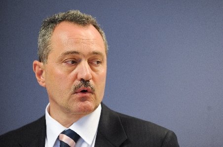 Premierul Boc, acuzat de abuz în serviciu, de Doru Giugula, avocatul lui Andreescu