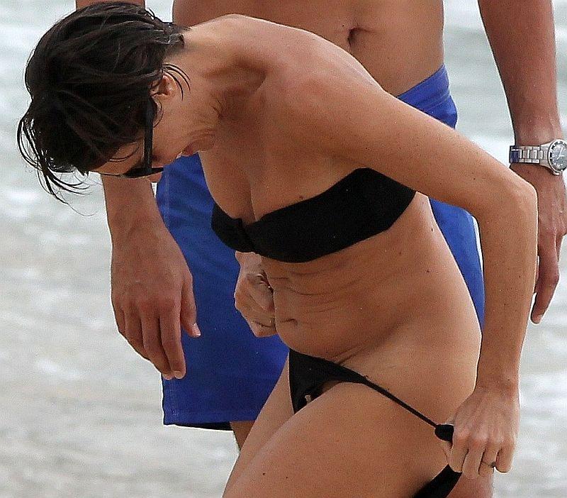 I-au căzut chiloţii-n vine! Momentul penibil şi &quot;panorama&quot; de râs pe care le-a văzut toată lumea 128948