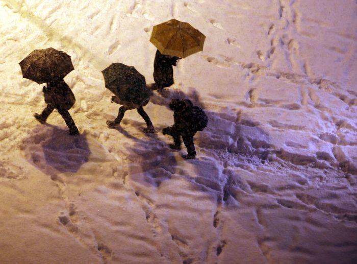 SE ÎNTORC NINSORILE! După ce a DEGERAT  la -31 de grade, România este invadată din nou de ZĂPADĂ. Vezi câte victime a făcut gerul 129037