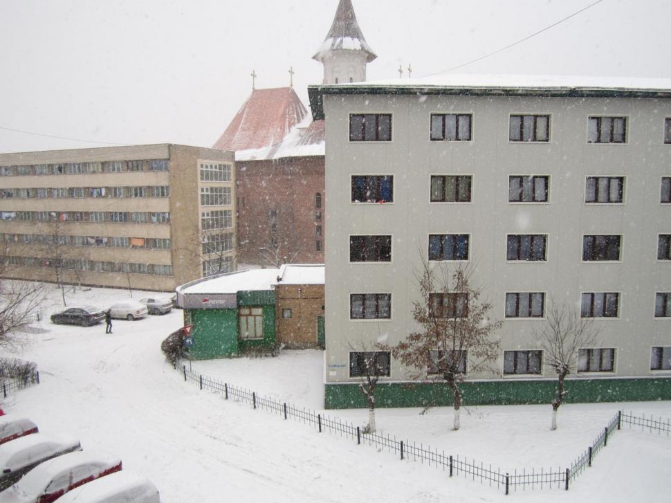 A1, A2 şi 23 de drumuri naţionale, închise din cauza ninsorii. Vezi situaţia actualizată a traficului rutier 129463