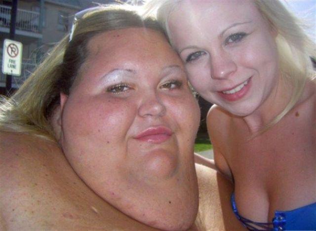 Genele se moştenesc! Nu-ţi va veni să crezi cum arată MAMA acestei blonde drăguţe 129385