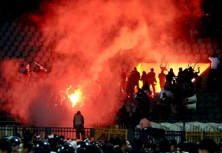 Masacrul din Port Said, fanatism sau capcană a poliţiei? Ce s-a întâmplat, de fapt pe stadion?