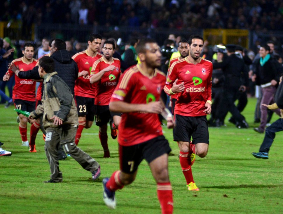 Trei internaţionali egipteni şi-au anunţat retragerea din fotbal, după evenimentele de la Port Said