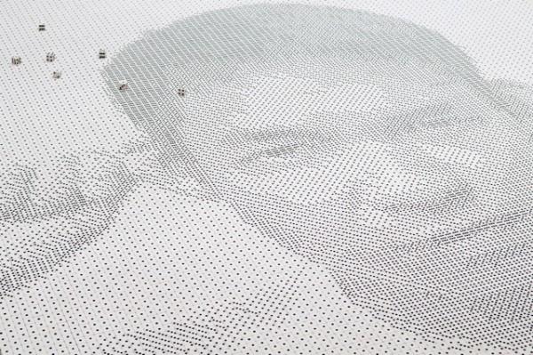 Un zar pentru fiecare zi trăită pe Pământ. 13.138 de zaruri pentru o comemorare UNICĂ 129392