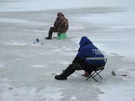 Competiţie de pescuit la minus 15 grade