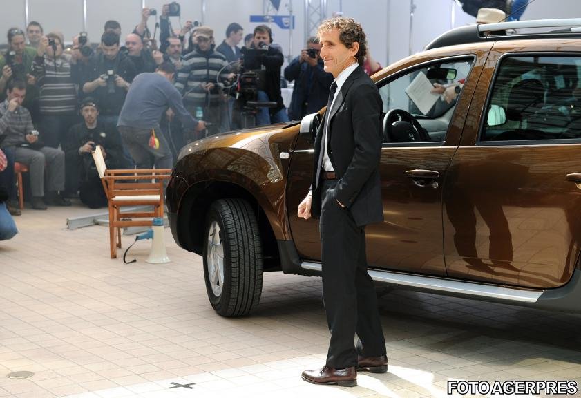 Alain Prost şi David Coulthard se vor întrece pe gheaţă cu Dacia Duster, la Moscova