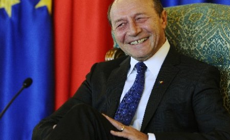 Financial Times: Demisia lui Boc ar putea fi o manevră politică a lui Băsescu
