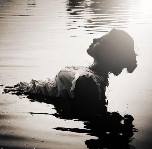 „Fotografia mă provoacă la trăit. Dacă n-ar fi… nu m-aş povesti” 129735