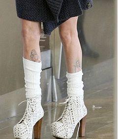 I-a îngheţat faţa! Cea mai faimoasă actriţă XXX, distrusă de operaţiile estetice. O mai recunoşti? 129647