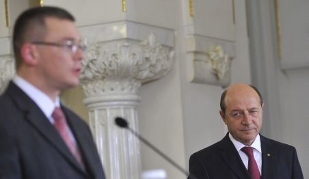 Băsescu nu este primul preşedinte care numeşte un şef de servicii ca premier. Vezi cazuri similare din străinătate
