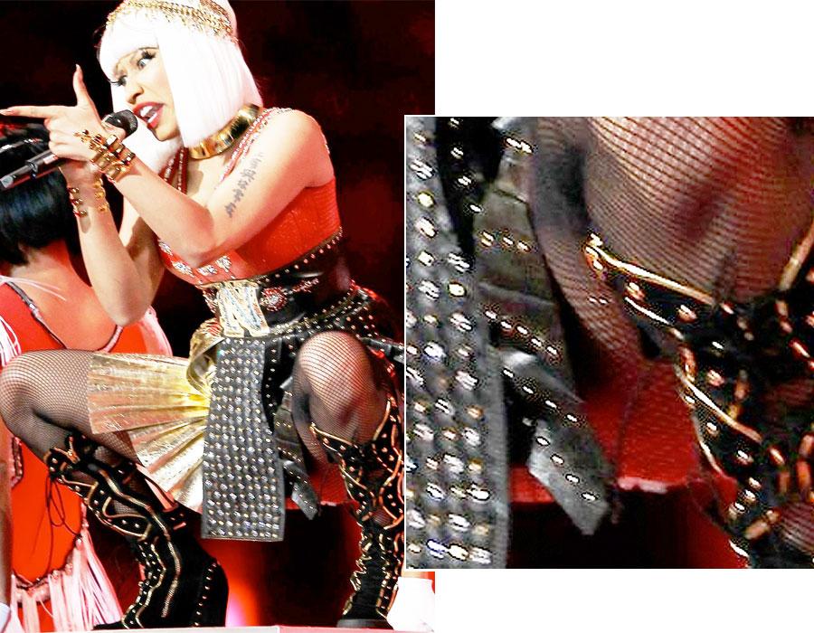 Ce au văzut 10 milioane de oameni şi le-a plăcut. Vedeta care a venit FĂRĂ chiloţi la SuperBowl 129836