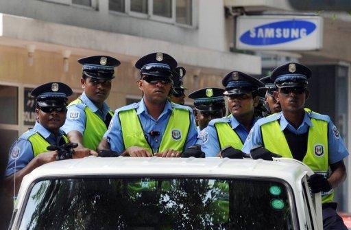 Polițiștii din Maldive au preluat controlul asupra televiziunii de stat și cheamă oamenii în stradă