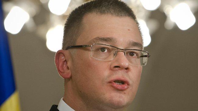 Cine sunt miniştrii Cabinetului Ungureanu. Sunt tineri, necunoscuţi, dar promit să schimbe ţara. Vezi portretele lor 130108