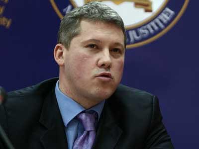 Cine sunt miniştrii Cabinetului Ungureanu. Sunt tineri, necunoscuţi, dar promit să schimbe ţara. Vezi portretele lor 130115