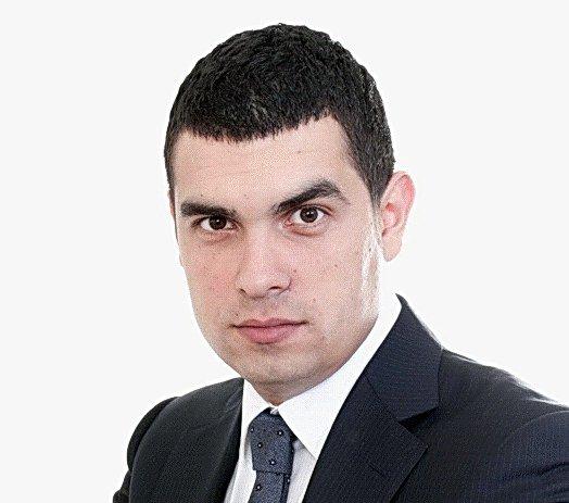 Cine sunt miniştrii Cabinetului Ungureanu. Sunt tineri, necunoscuţi, dar promit să schimbe ţara. Vezi portretele lor 130125